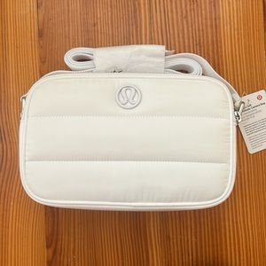 NWT Lululemon Wunder Puff Crossbody Camera Bag 2L White